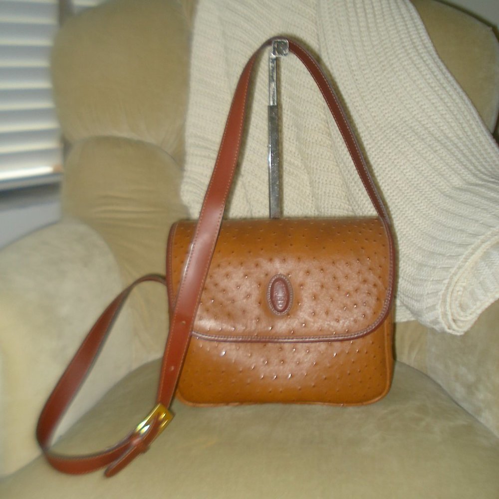 VTG Auth MAXIMA Italy Ostrich Embossed Leather Camera Messenger Bag